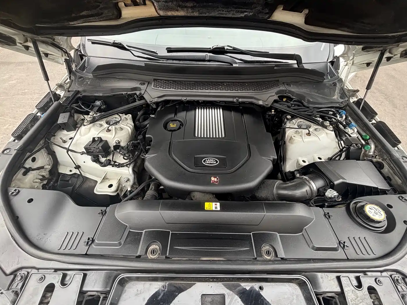 Land Rover Range Rover Sport 2015 3.0 SDV6 HSE фото 8