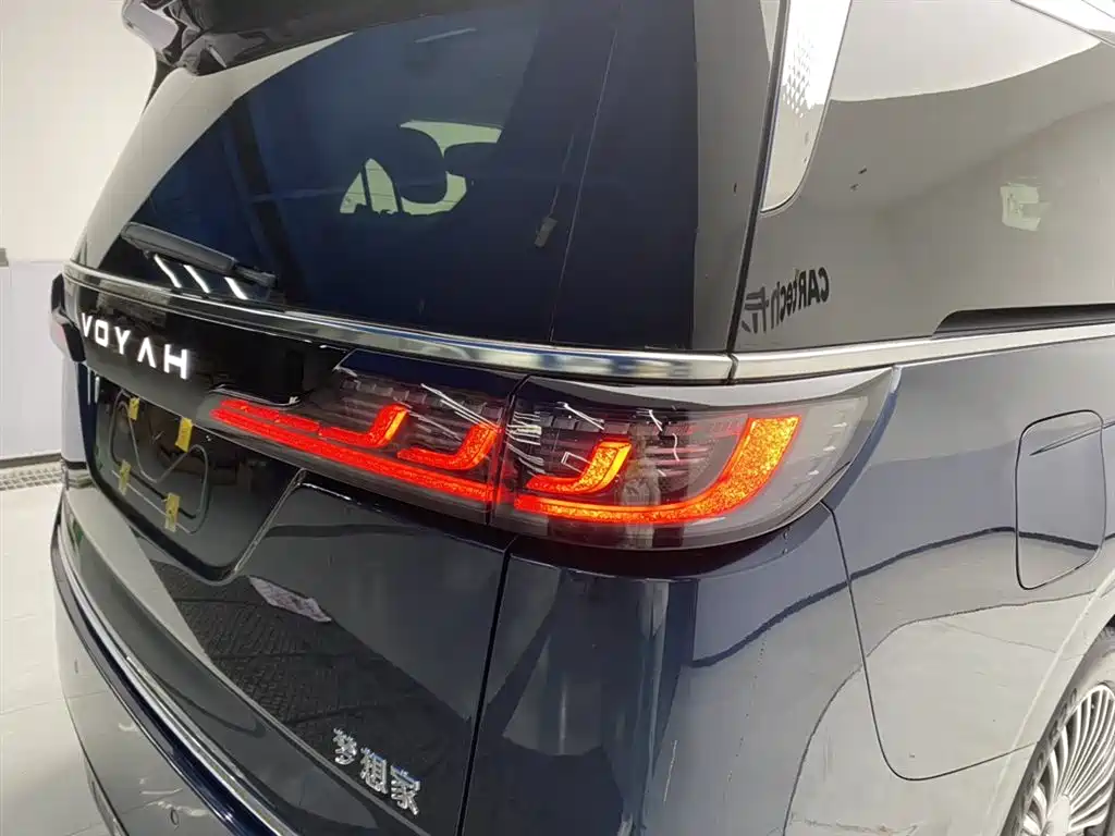 Voyah Auto Voyah Dreamer 2025 PHEV AWD Flagship Kunpeng Edition фото 10