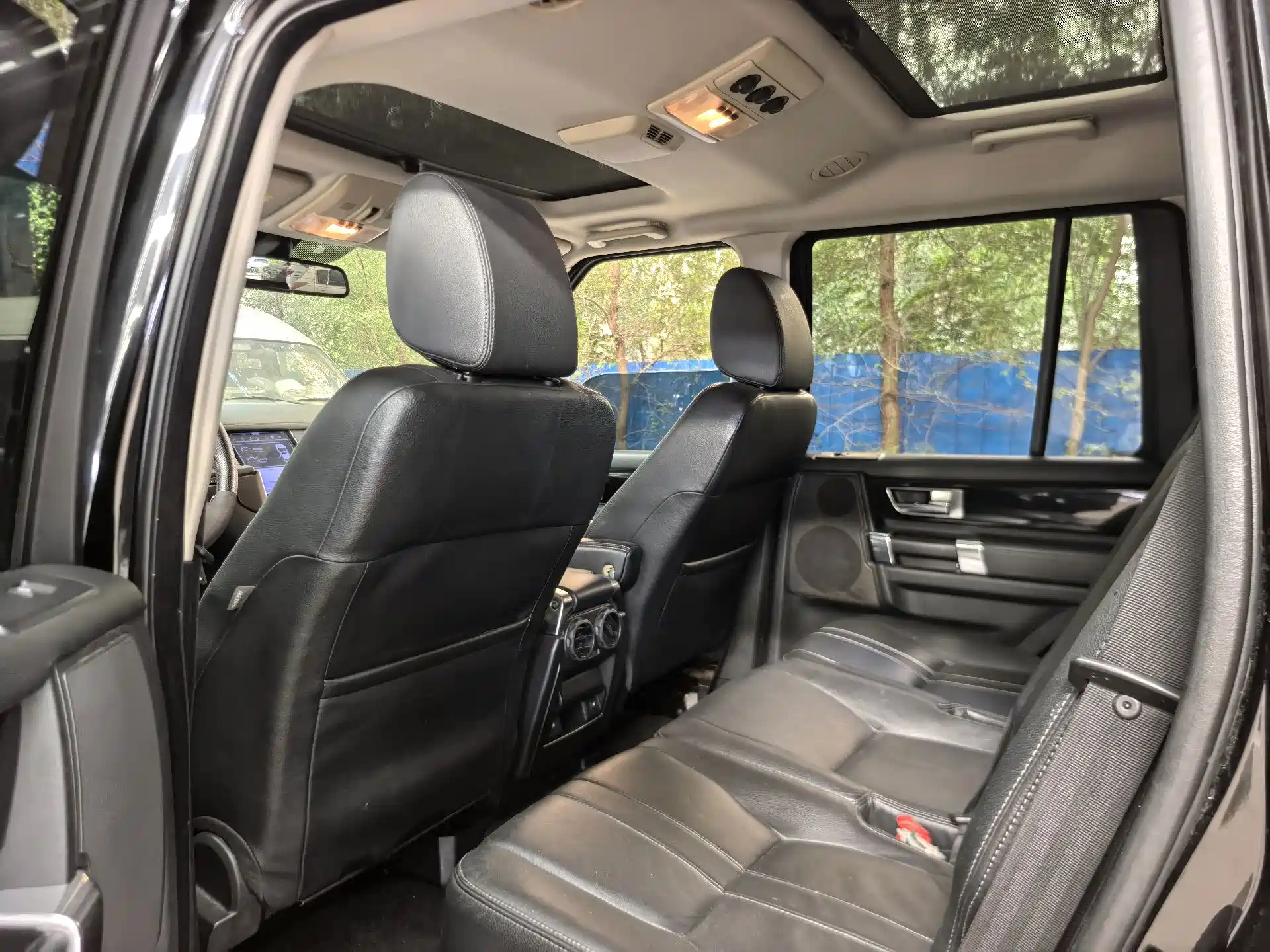 Фото 11 - Land Rover Discovery