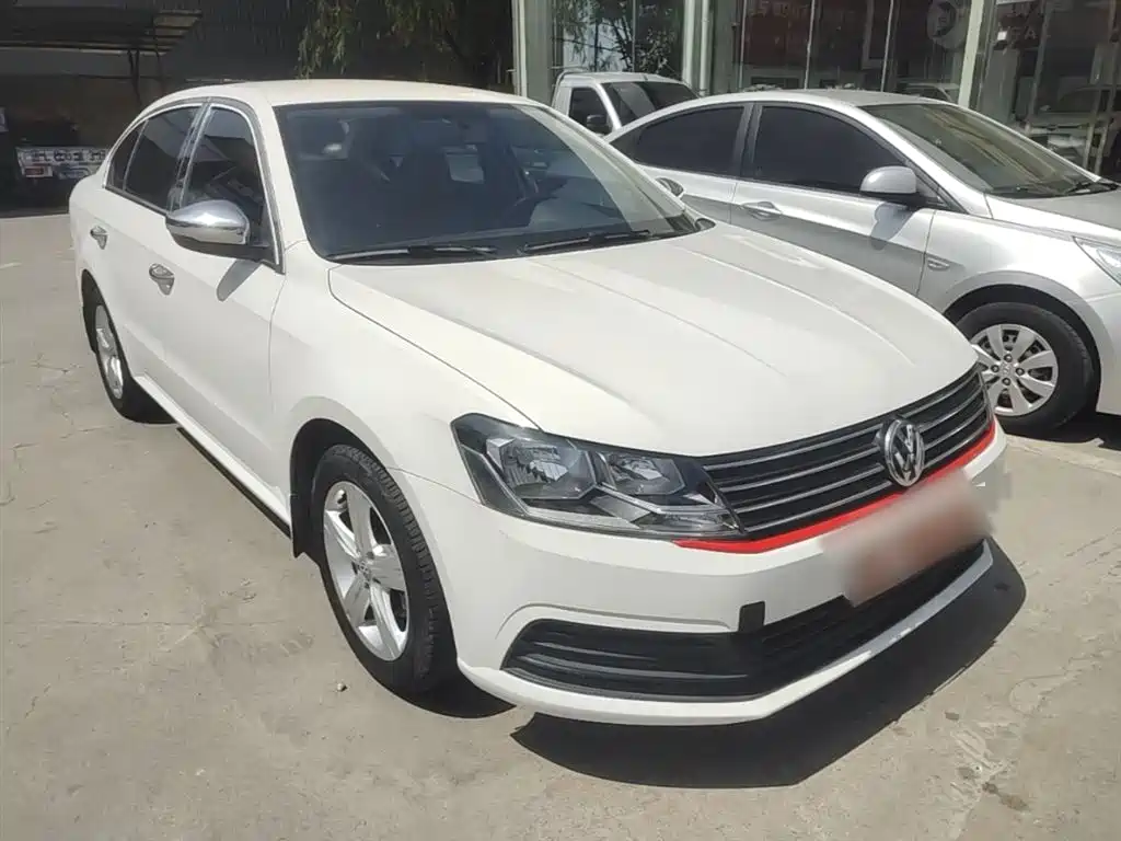 Volkswagen Lavida 2017 1.6L Manual Trend Edition фото 4