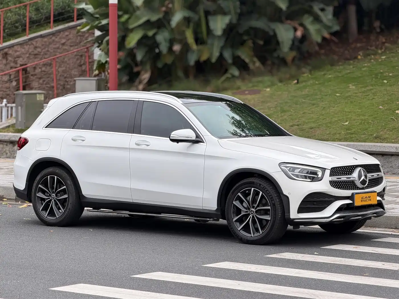 Mercedes-Benz GLC 2021 GLC 300 L 4MATIC Sporty фото 3