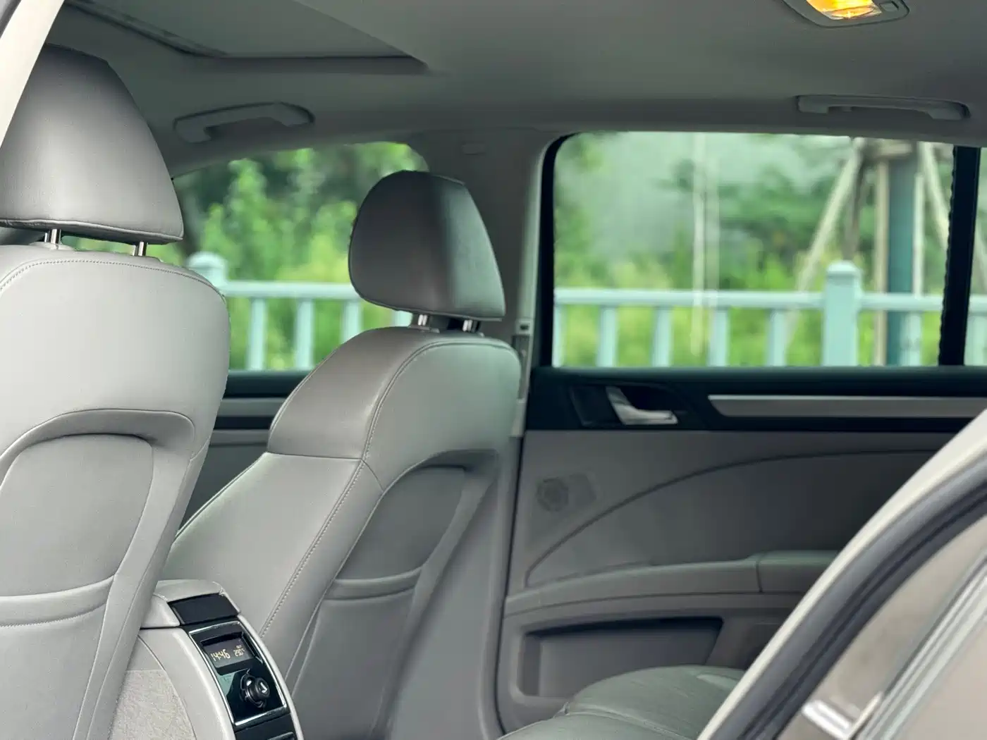 Škoda Superb 2011 2012 1.8TSI Automatic Noble Elegance Edition