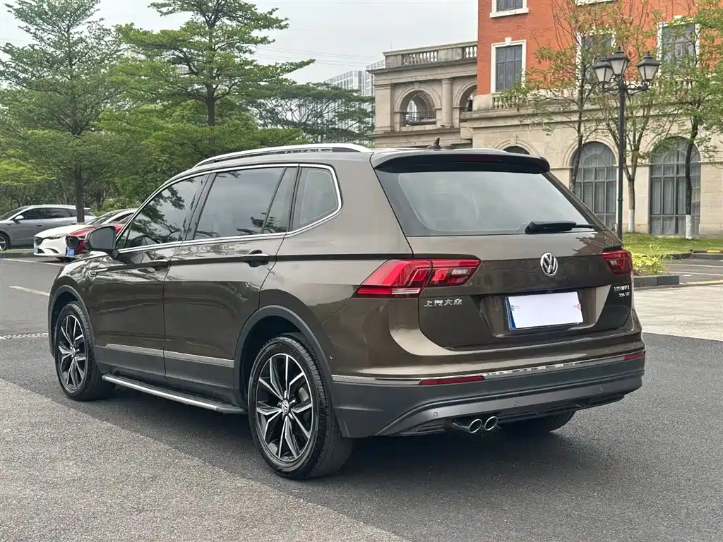Volkswagen Tiguan L 2019 330TSI Automatic 2WD Smart Luxury Edition China VI фото 15