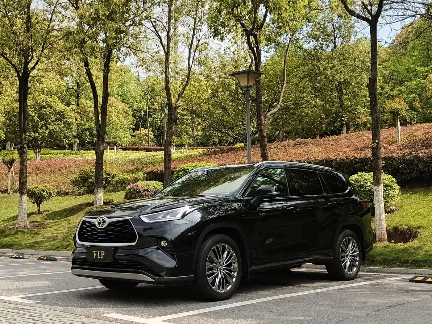 TOYOTA HIGHLANDER