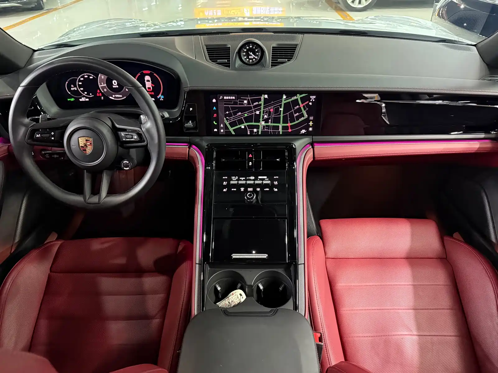 Photo 10 - Porsche Panamera