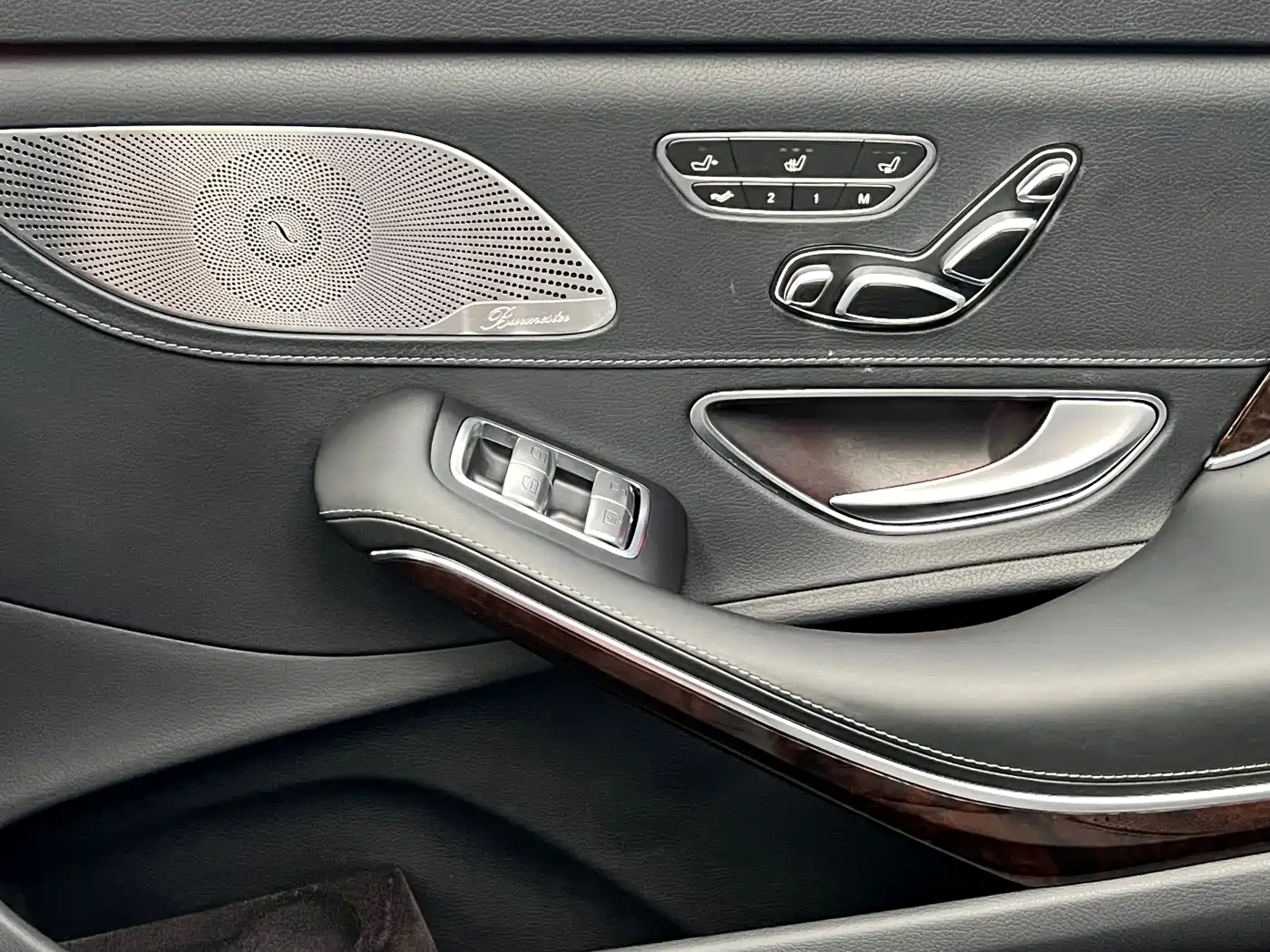 Mercedes-Benz Maybach S-Class 2016 S 400 4MATIC фото 16