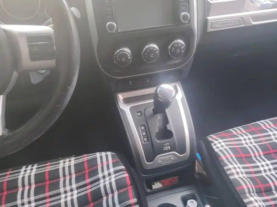 Jeep Compass (Import) 2016 2014 Facelift 2.4L 4WD Comfort Edition