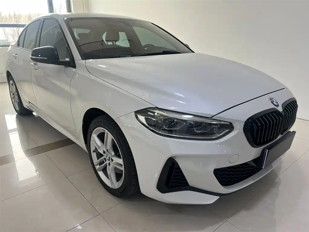 BMW 1 Series 2021 Facelift 120i M Sport Shadow Edition фото 3