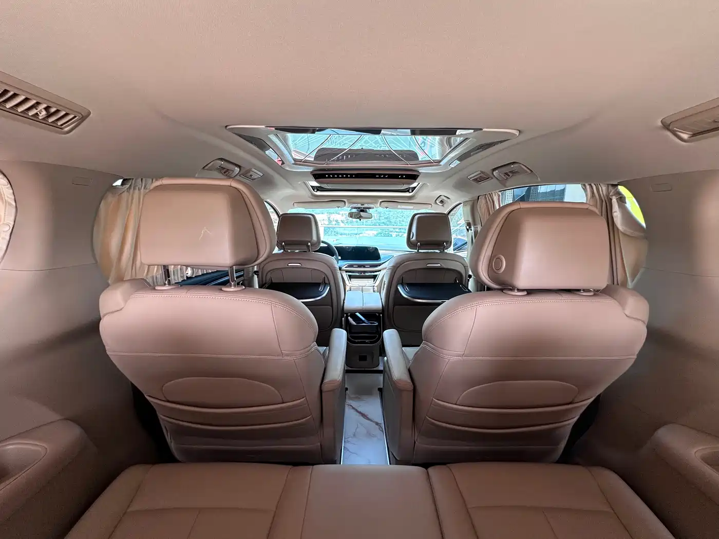 Buick GL8 New Energy 2025 Land Honor Premium Edition 7-Seater фото 12