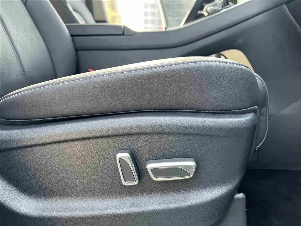 GAC Trumpchi Trumpchi M8 2021 Leading Show Series 390T Ultimate Edition фото 18