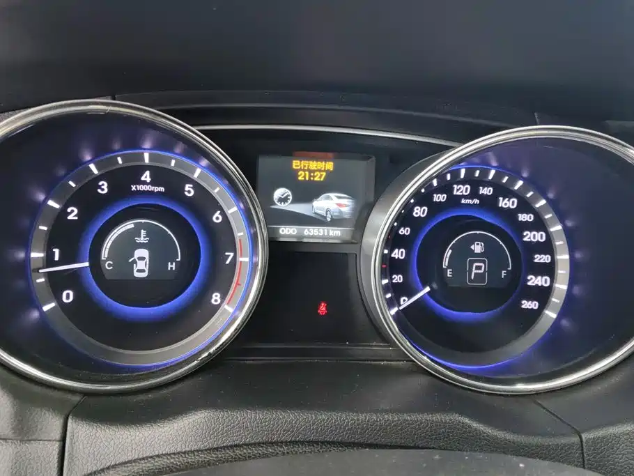 Photo 14 - Hyundai Sonata