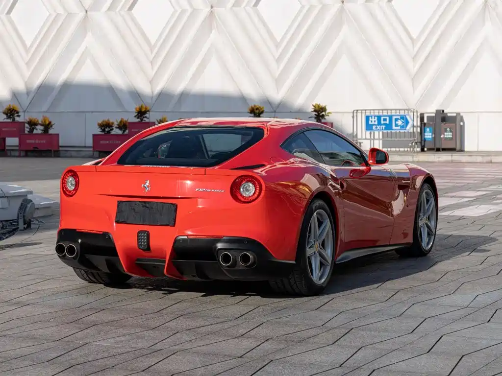 صورة 4 - Ferrari F12berlinetta
