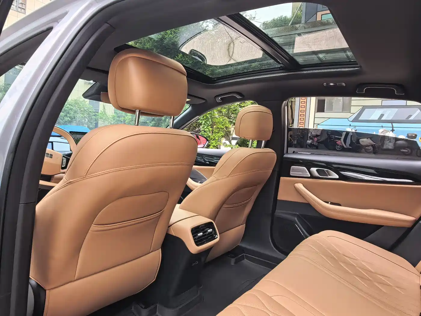 Geely Galaxy Galaxy A7 2025 EM-i 150km Explorer+ Edition фото 14