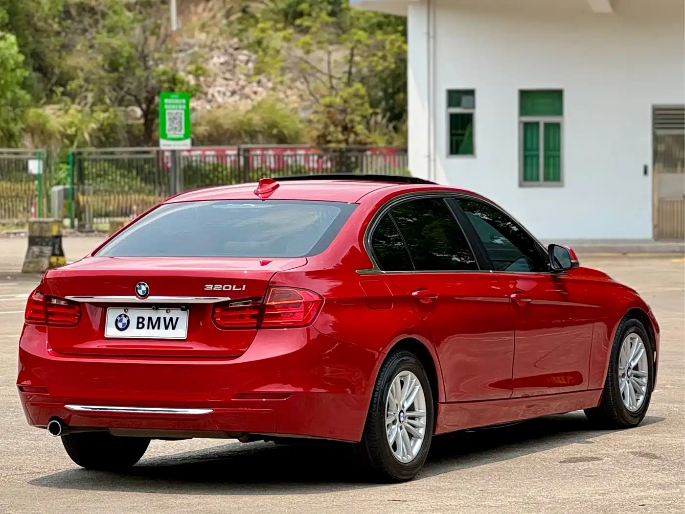 BMW 3 Series 2014 320Li Fashion фото 19