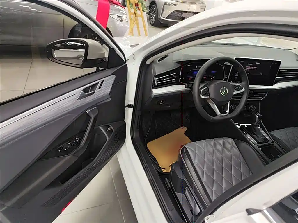 Volkswagen Sagitar 2025 300TSI DSG Surpass Edition фото 16