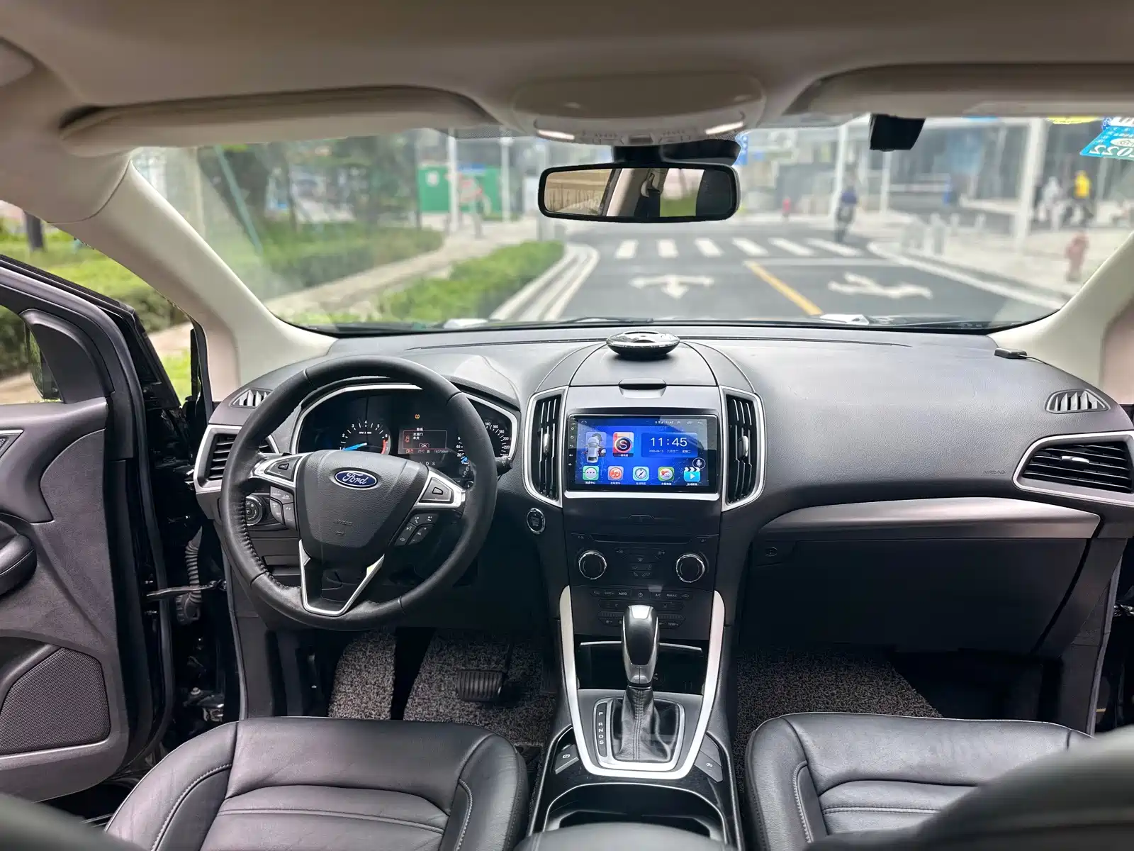 Фото 7 - Ford Edge