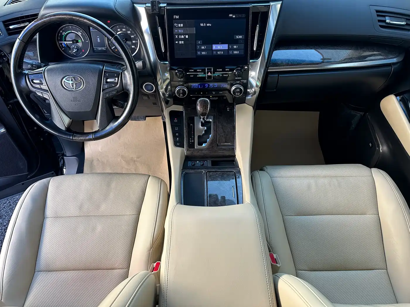 Toyota Alphard 2020 Hybrid 2.5L Premium Edition фото 7