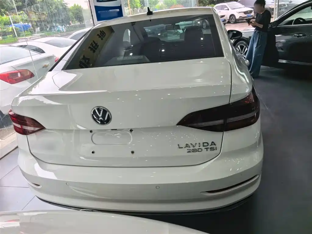 VOLKSWAGEN LAVIDA