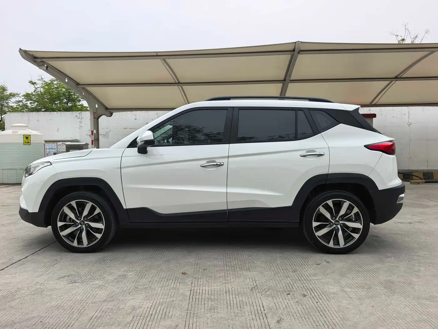 JIANGQI GROUP JAC iEVS4
