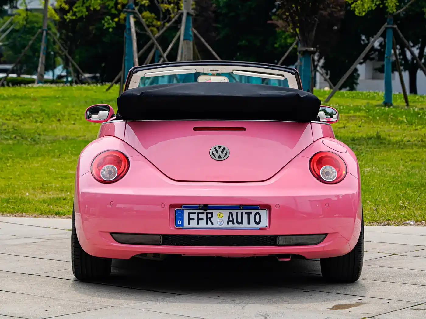 Volkswagen Beetle 2009 2.0 AT Top Convertible фото 24