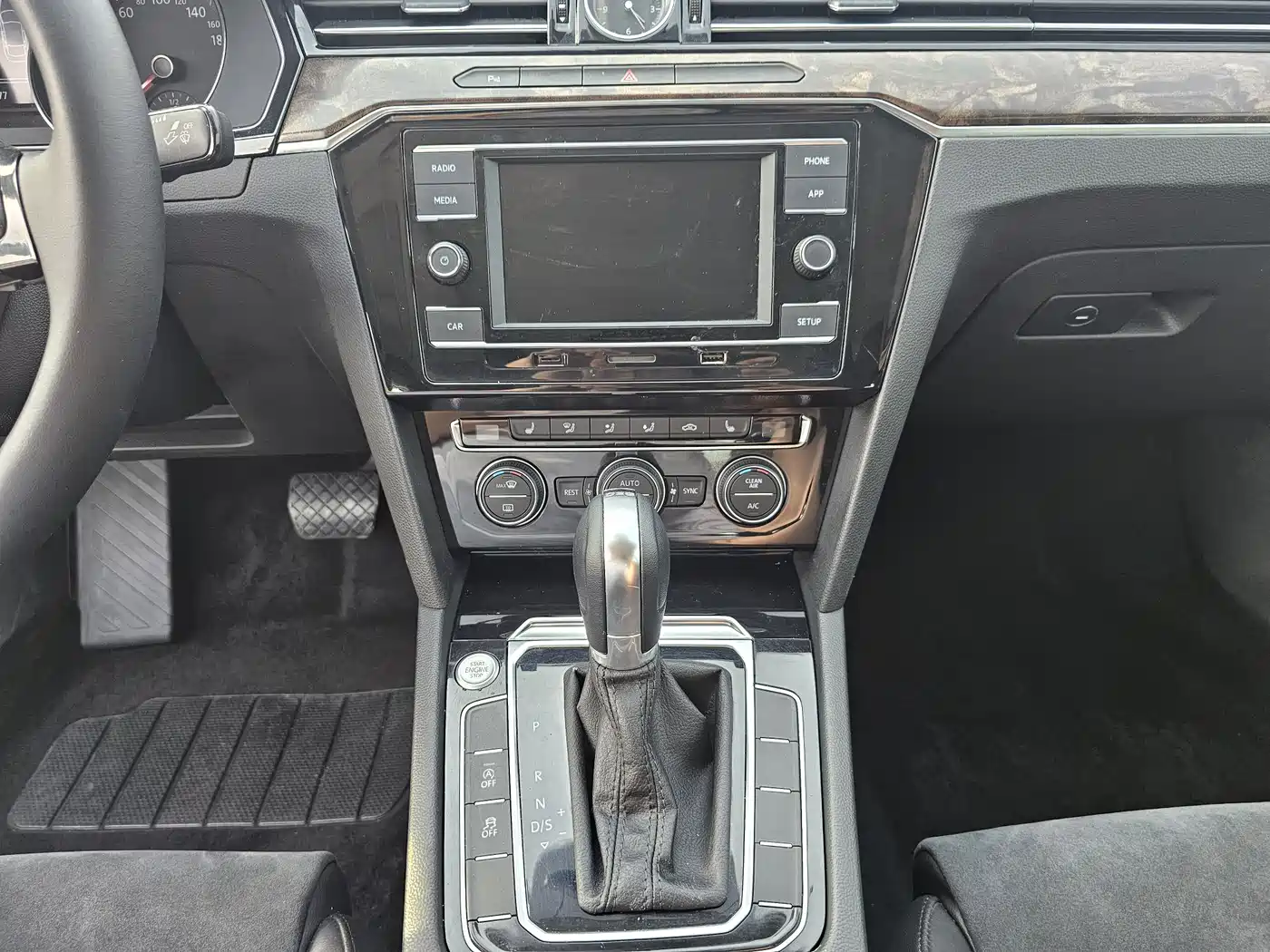 Volkswagen Magotan 2018 330TSI DSG Luxury фото 15