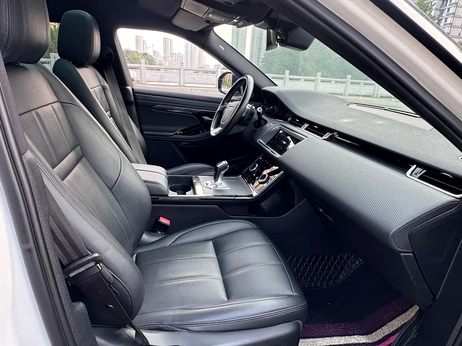 Photo 7 - Land Rover Range Rover Evoque