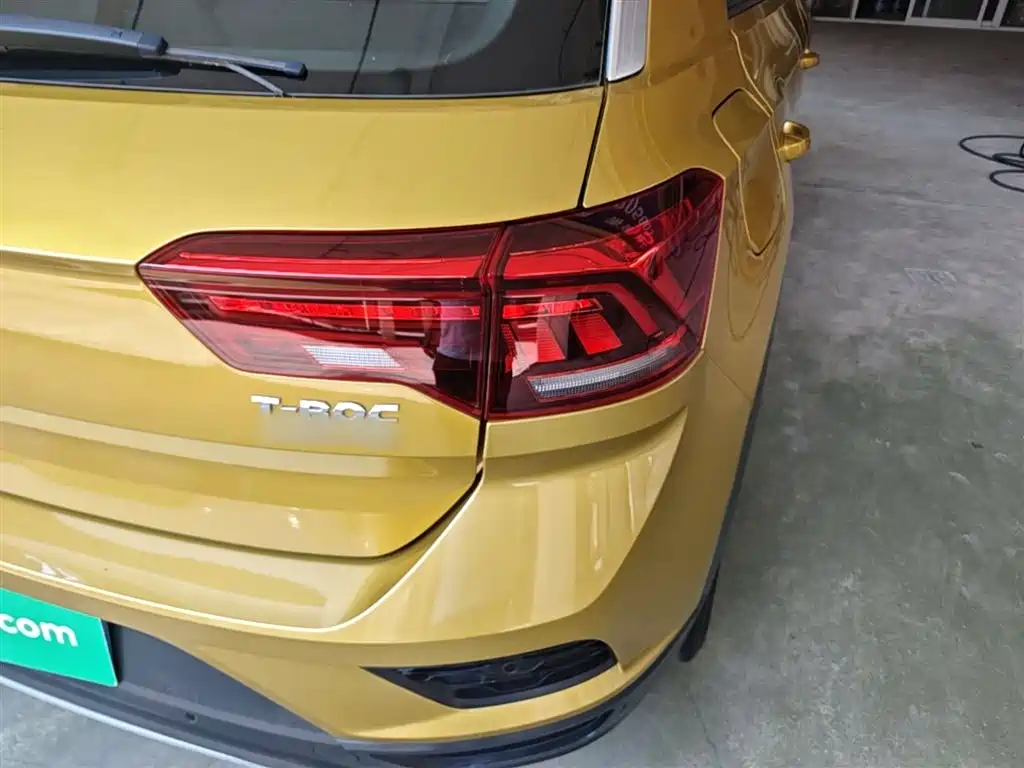 Volkswagen T-ROC 2018 230TSI DSG 2WD Fashion China V фото 8