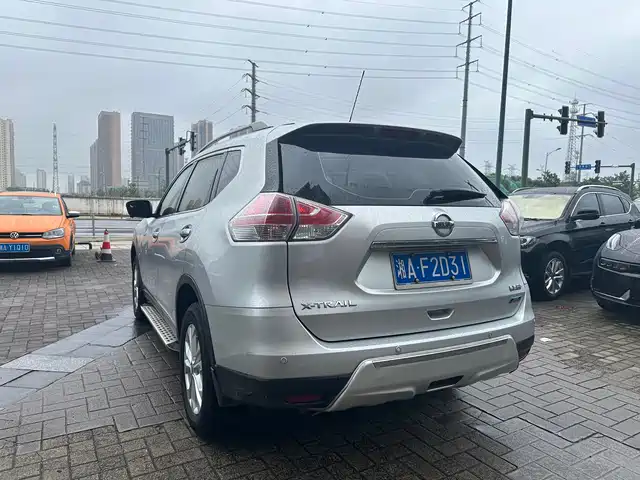Nissan X-Trail 2015 2.0L CVT Comfort MAX 2WD — фото 5