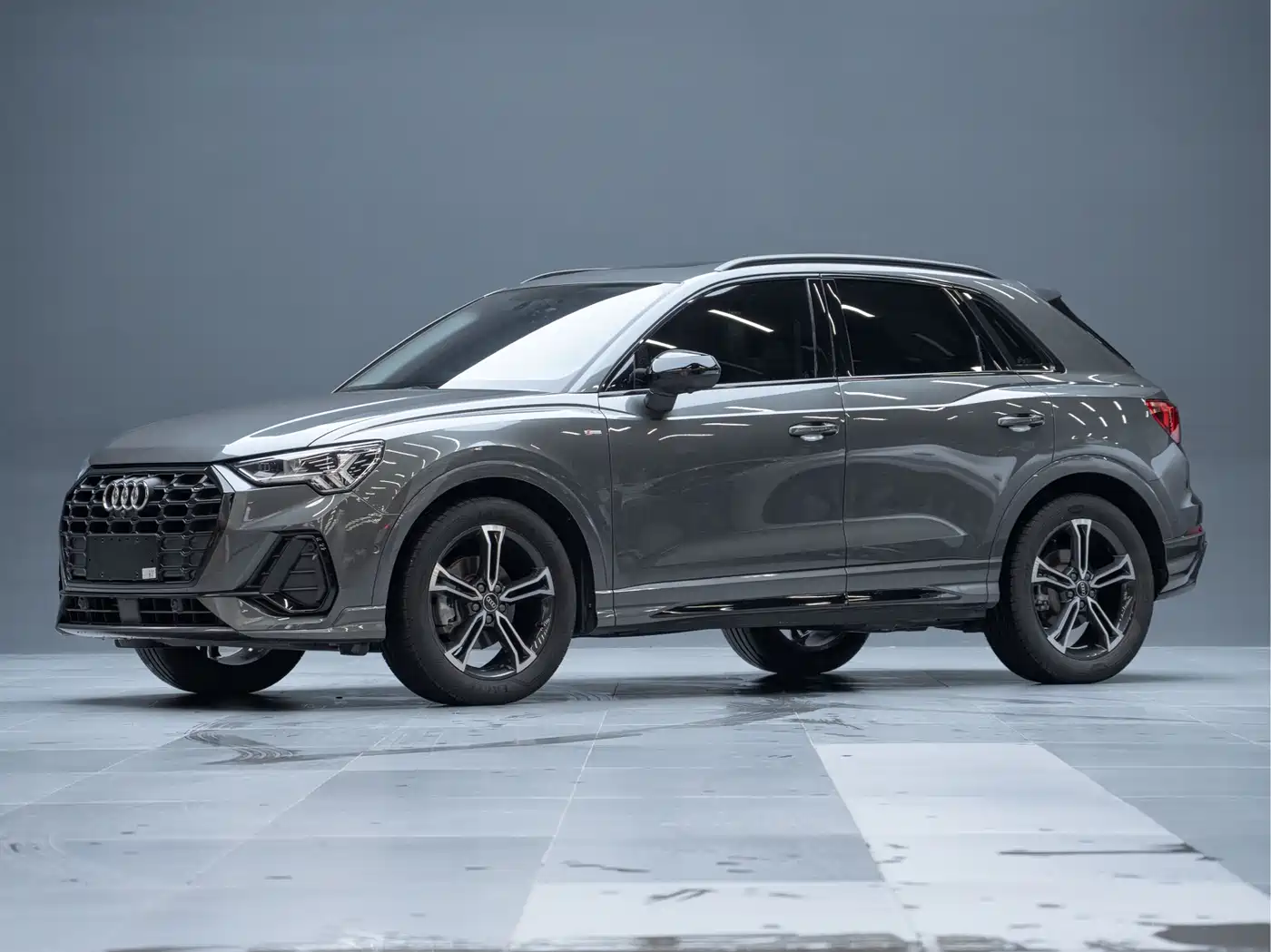 Audi Q3 2023 35 TFSI Fashion Dynamic (1.4T)