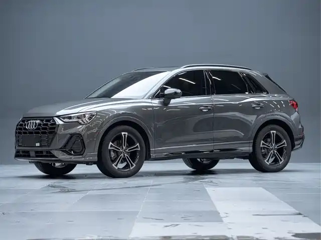 Audi Q3 2023 35 TFSI Fashion Dynamic (1.4T)