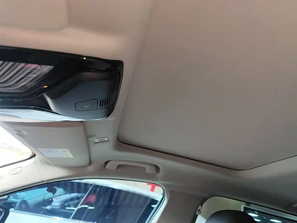 BMW 5 Series 2020 525Li Luxury Package фото 18