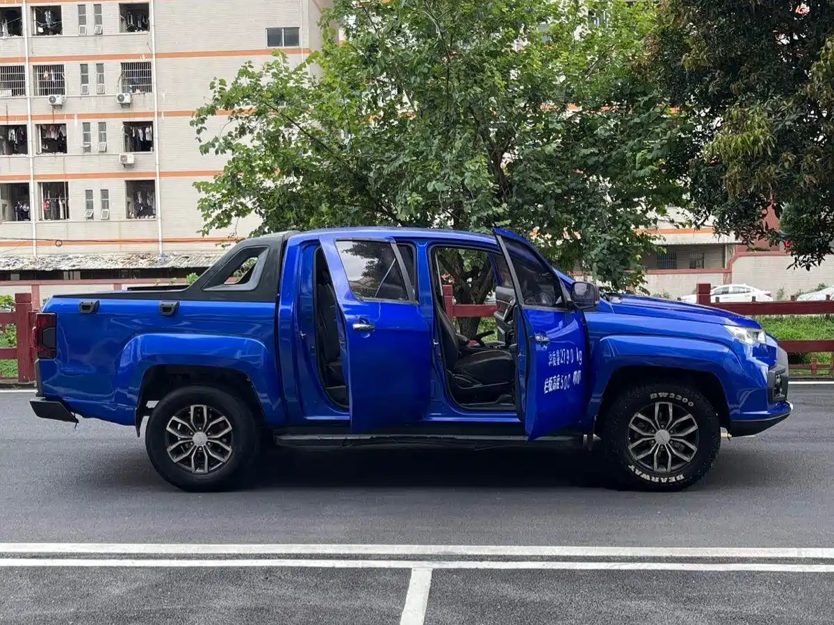 Jiangling Yuhu 7 2018 2017 2.0T Gasoline Auto 4WD Luxury Edition JX4G20A5L