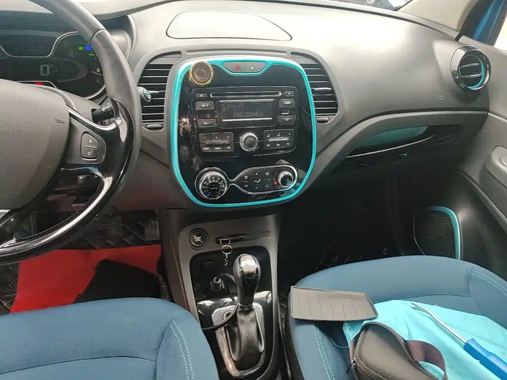 Renault Captur 2016 2015 1.2T Automatic Comfort Edition