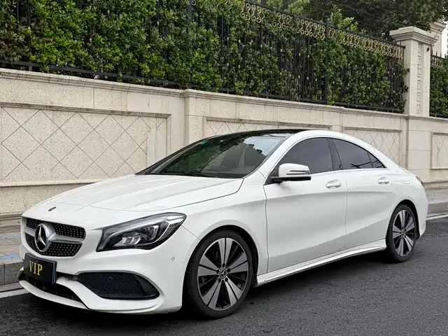 MERCEDES-BENZ CLA