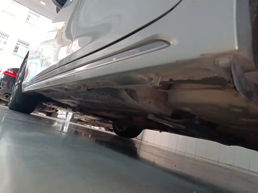 Toyota Reiz 2013 2.5V Premium Edition фото 18