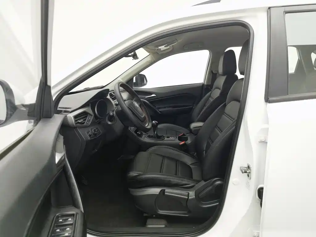 Photo 10 - MG Roewe RX5