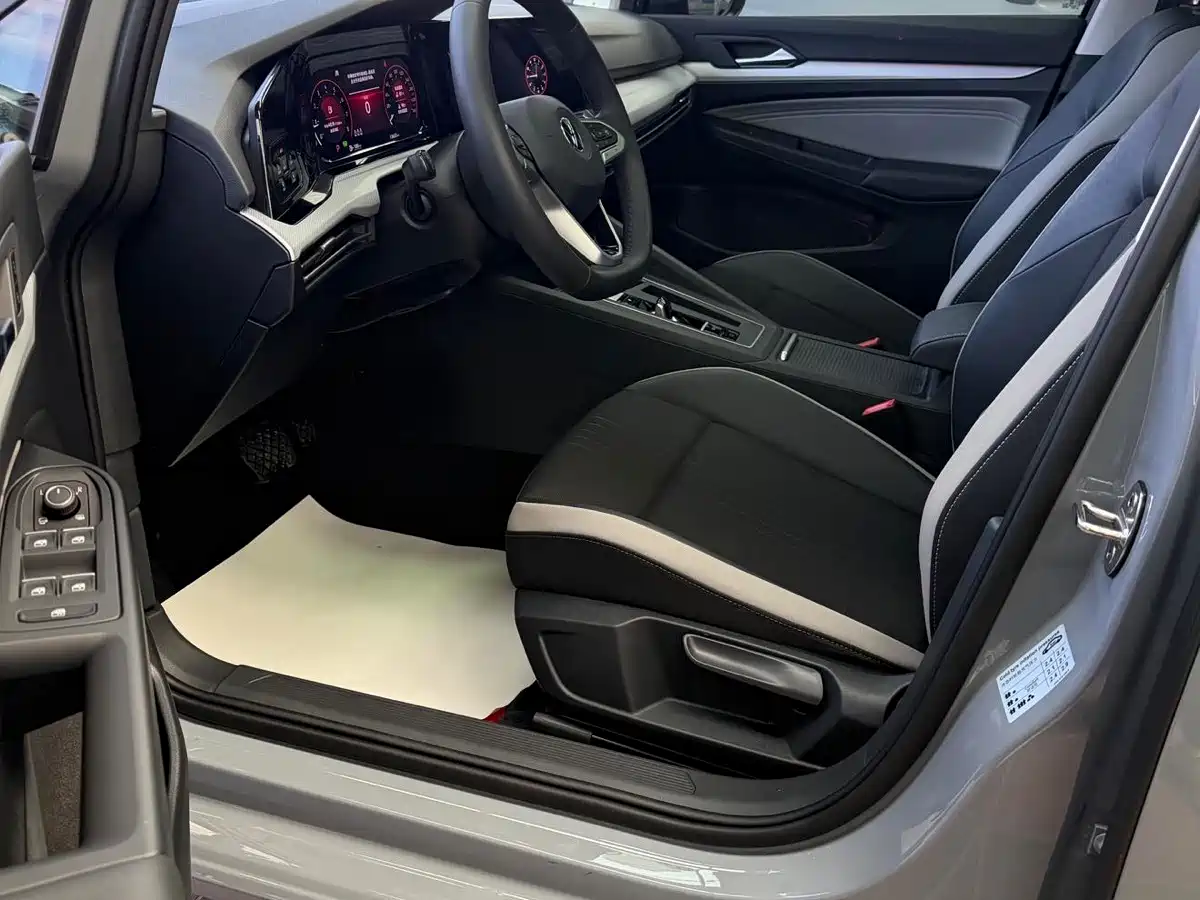 Volkswagen Golf 2021 280TSI DSG Pro фото 8