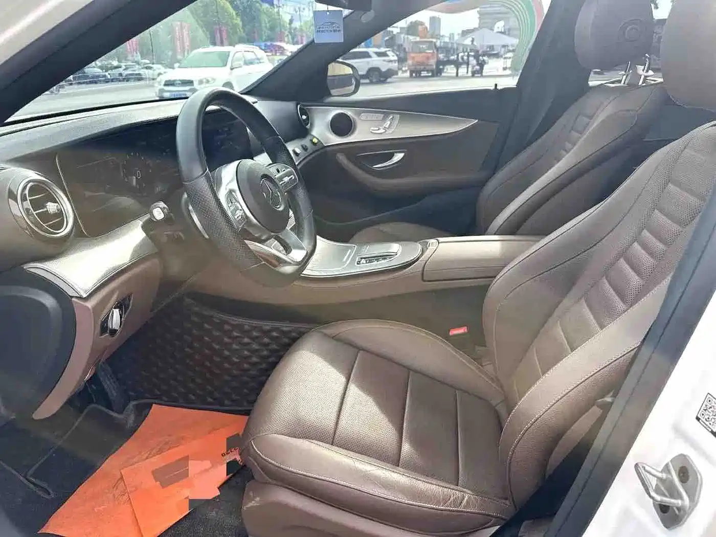 Photo 4 - Mercedes-Benz E-Class