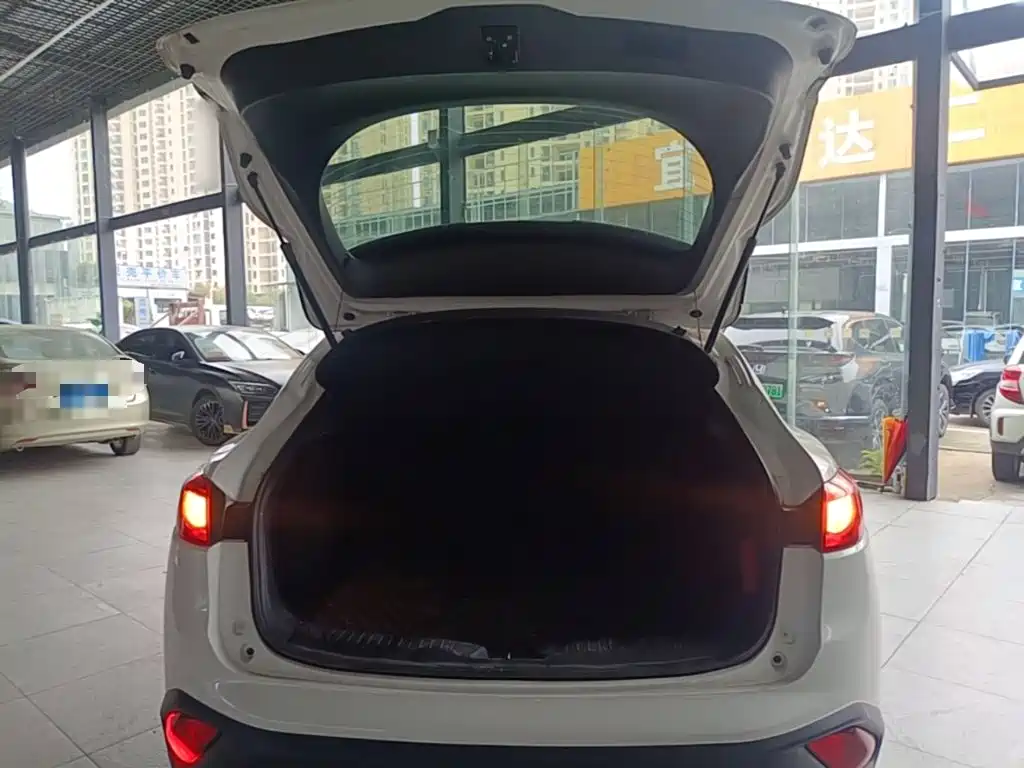 Фото 19 - Mazda CX-4