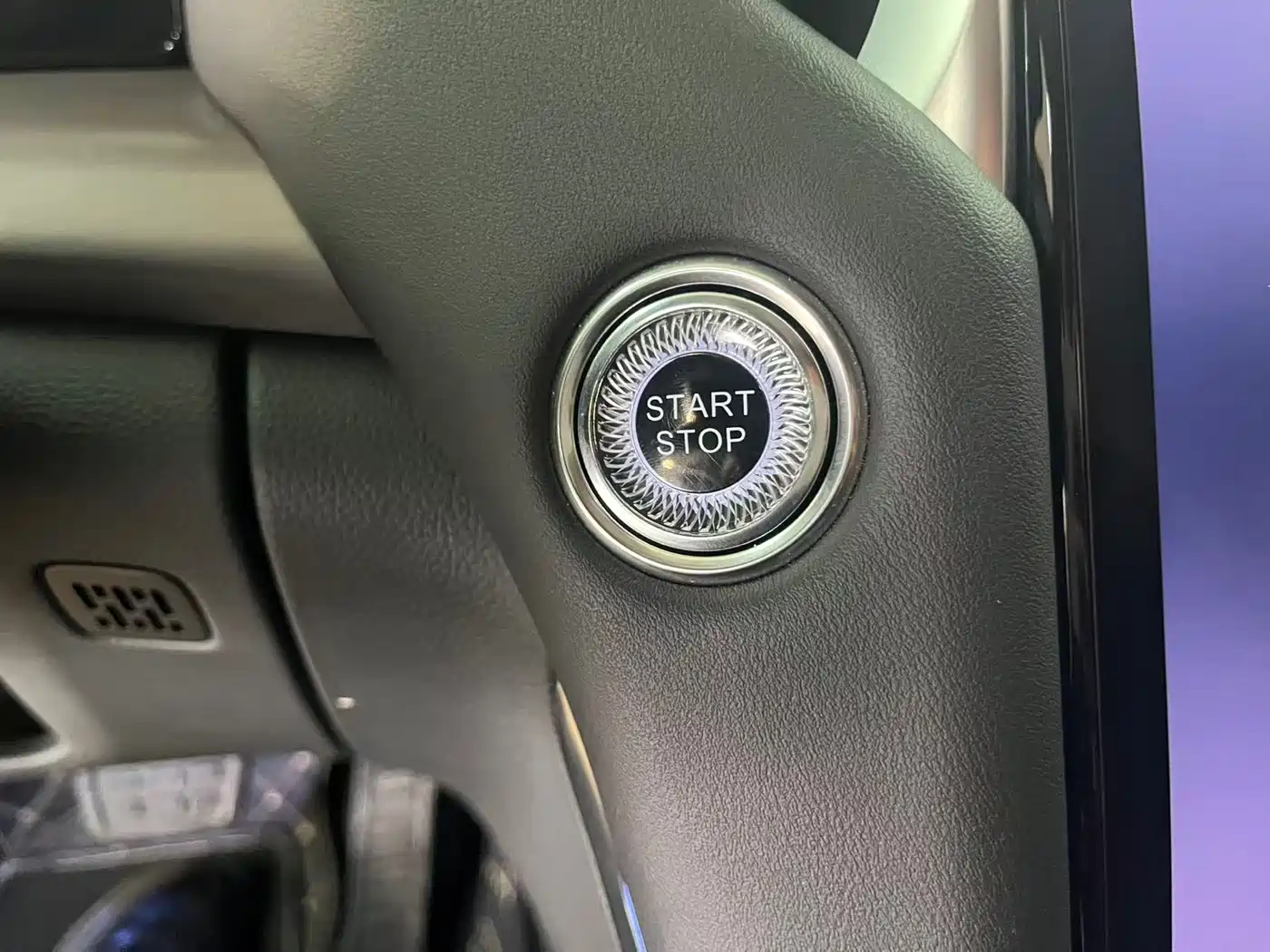 Hongqi HS7 PHEV 2024 2.0T PHEV 4WD Flagship Edition 6-seater фото 15