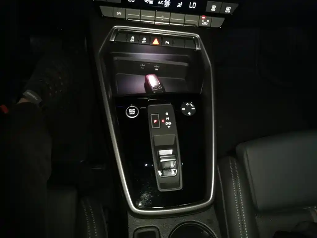 Audi A3 2024 Model A3L Limousine 35 TFSI Fashion Sport фото 14