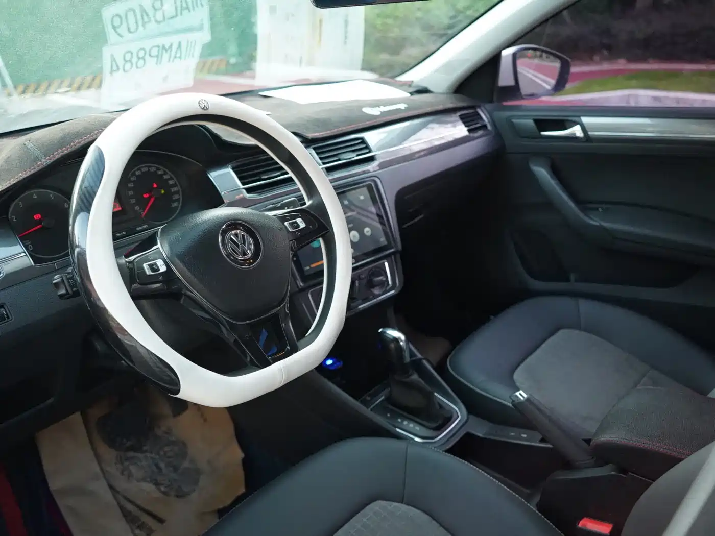 Volkswagen Santana 2018 1.5L Automatic Comfort Edition фото 10