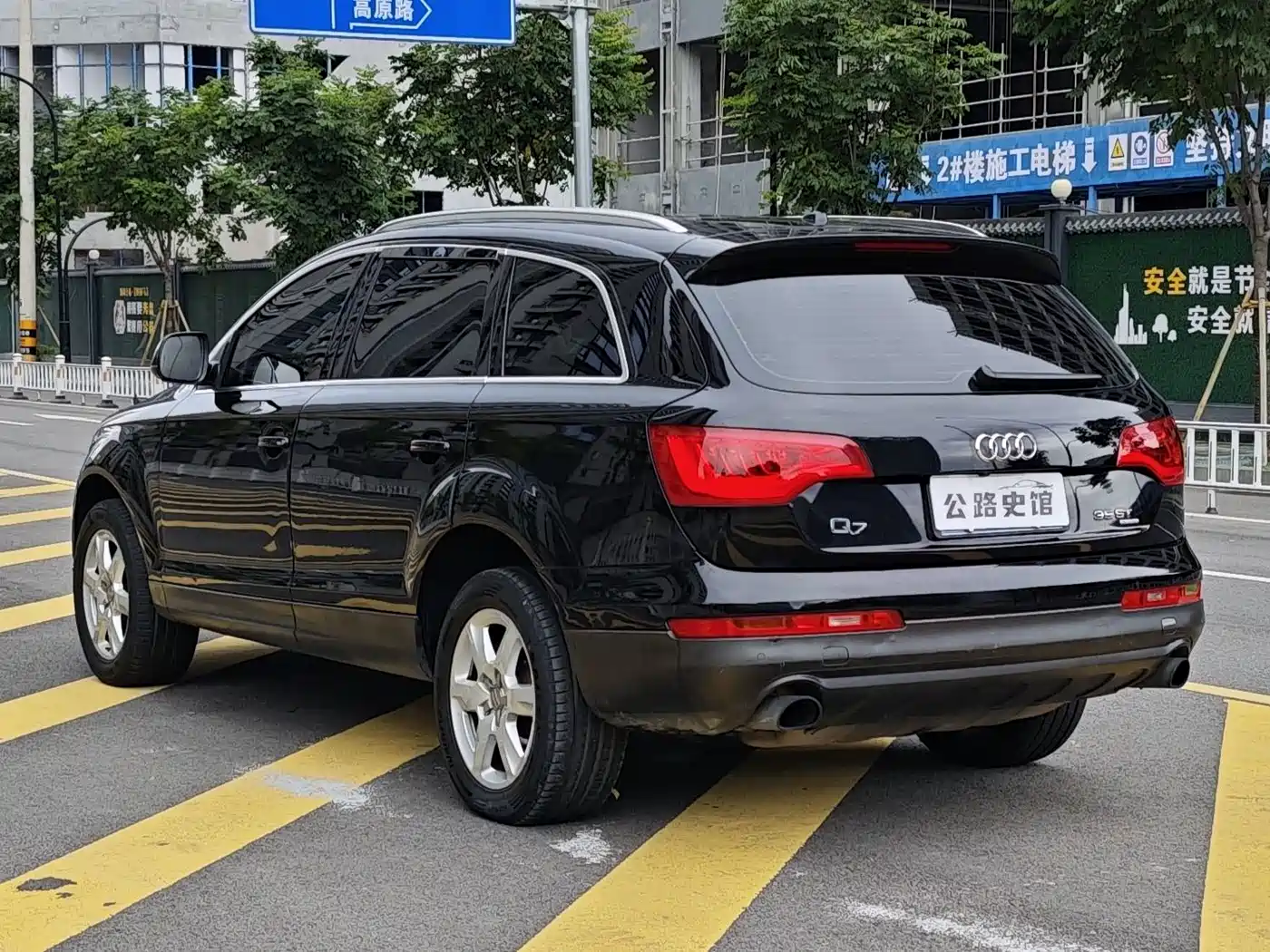 Фото 3 - Audi Q7