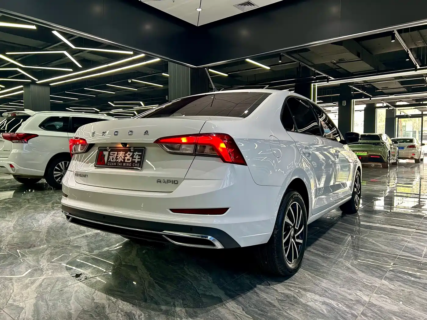 Škoda Rapid 2022 1.5L Automatic Comfort Edition фото 5