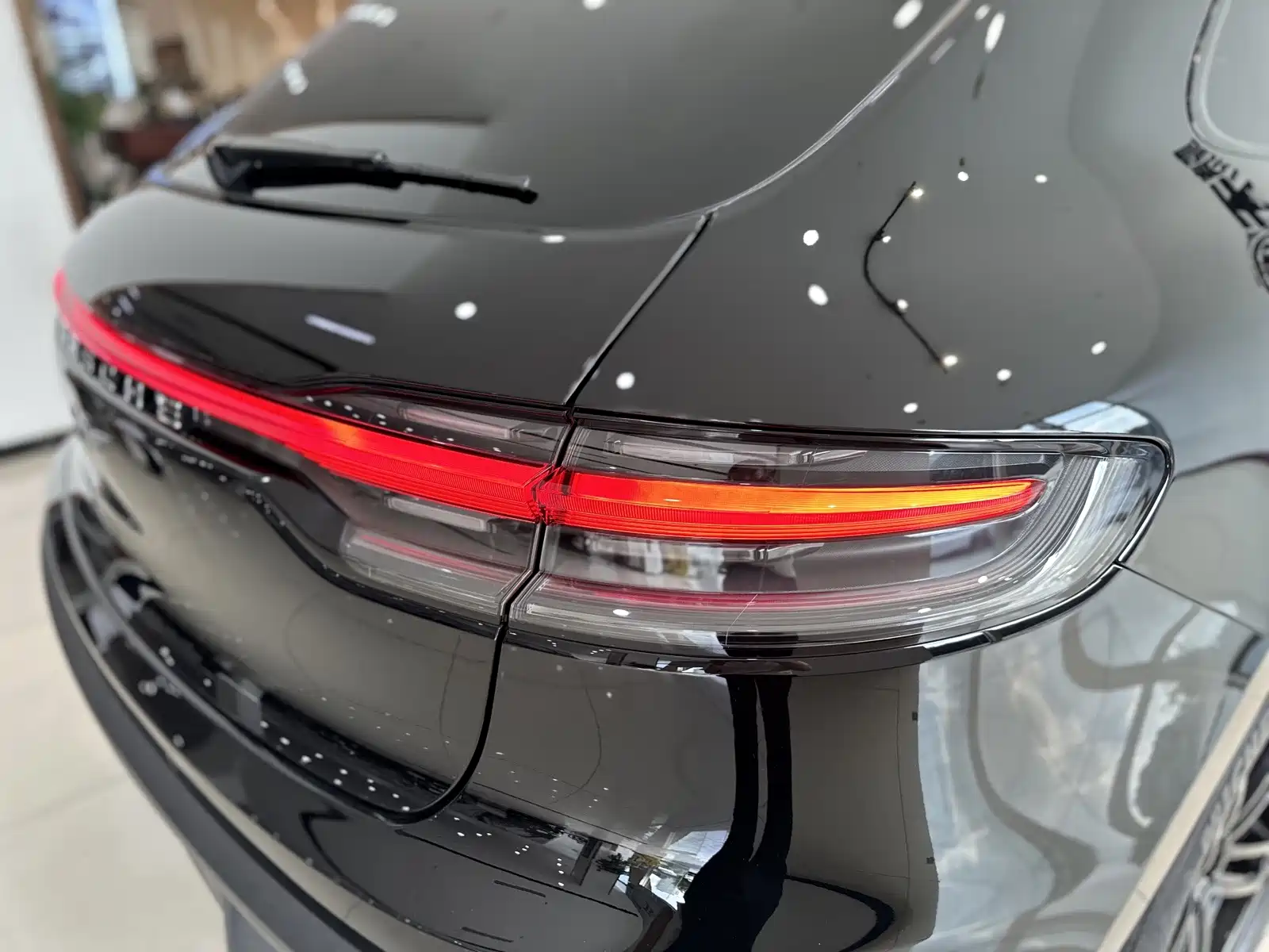 Photo 29 - Porsche Macan