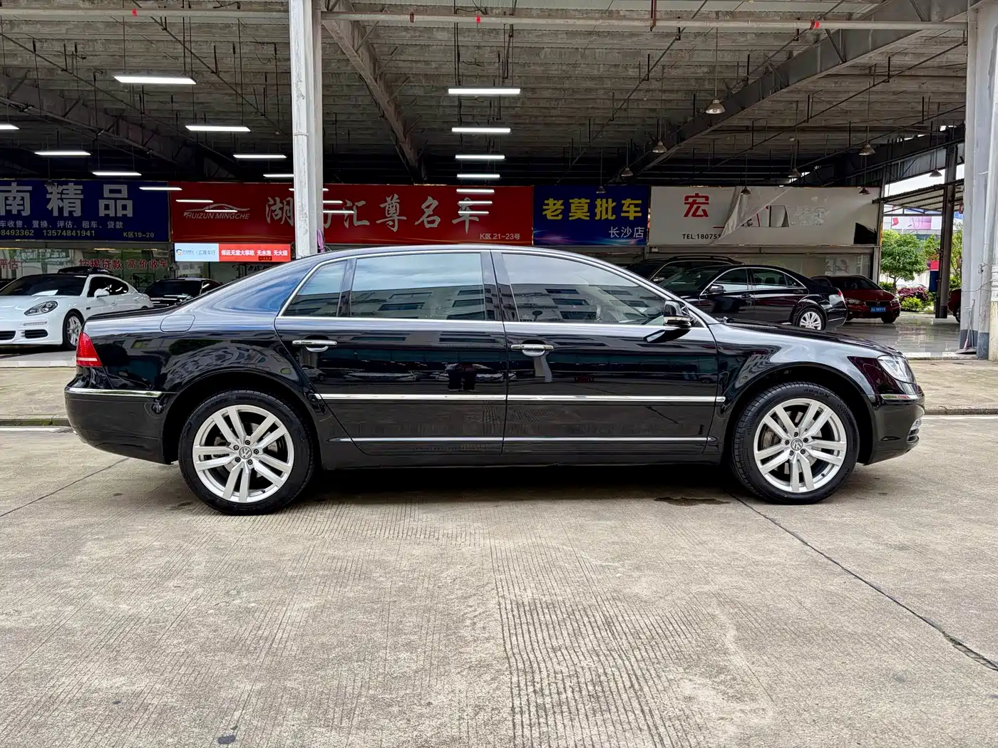 Volkswagen Phaeton 2012 2012 4.2L Luxury Custom