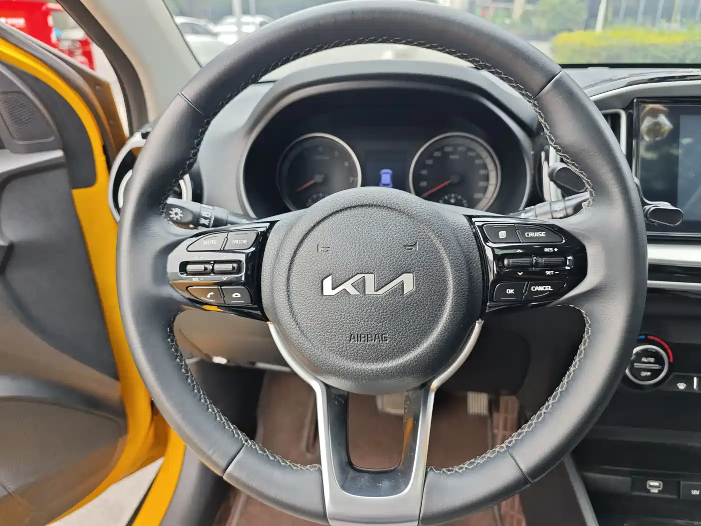 Kia KX1 2021 1.4L CVT Fun Sunroof Version фото 16