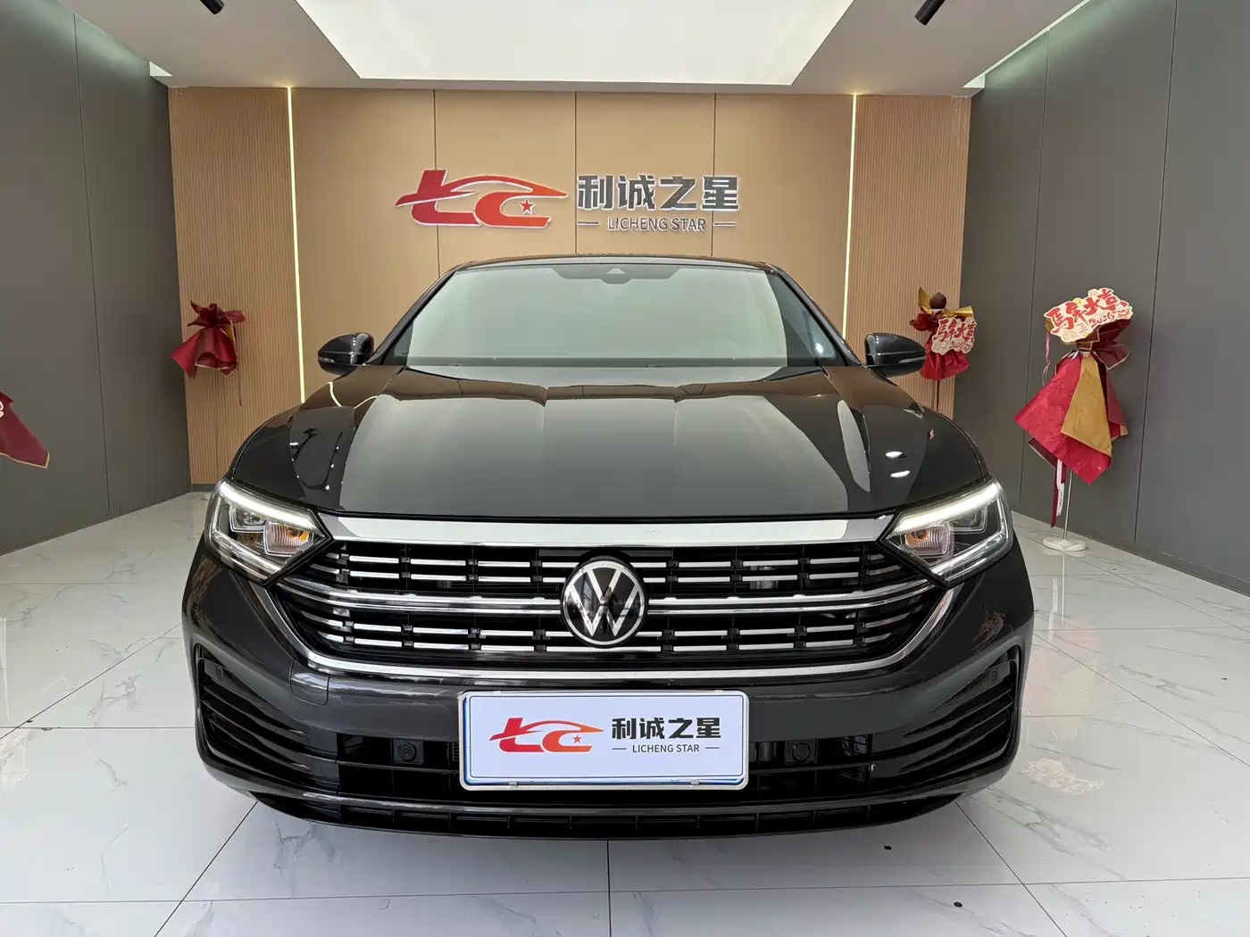 Volkswagen Sagitar 2023 300TSI DSG Surpassing Edition фото 2