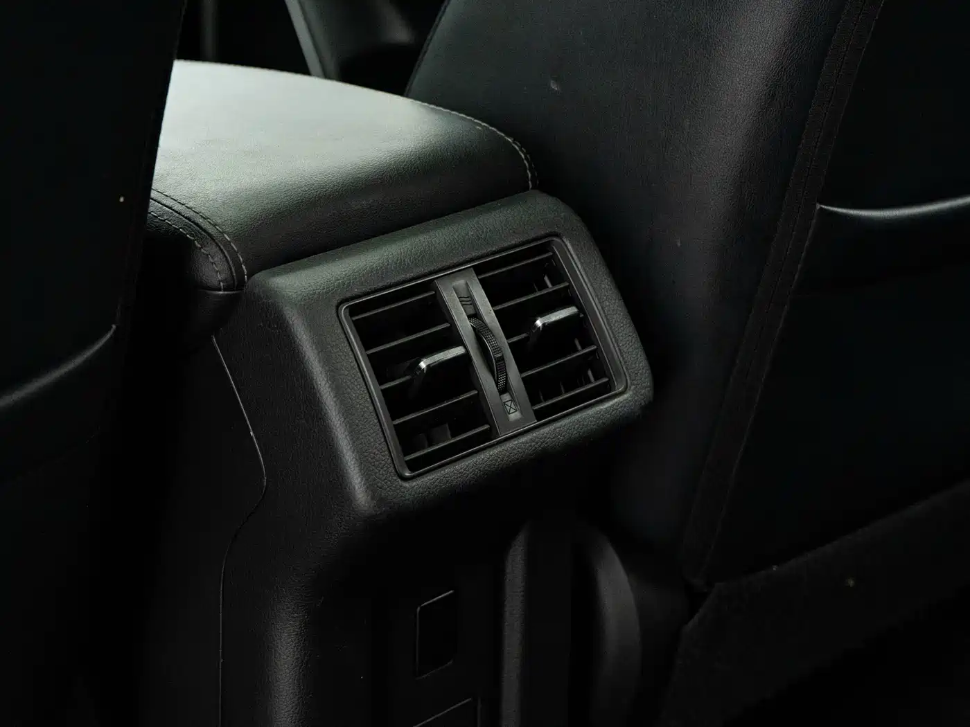 Mitsubishi Outlander 2019 2.4L 4WD Deluxe Edition 7-Seater China VI фото 16