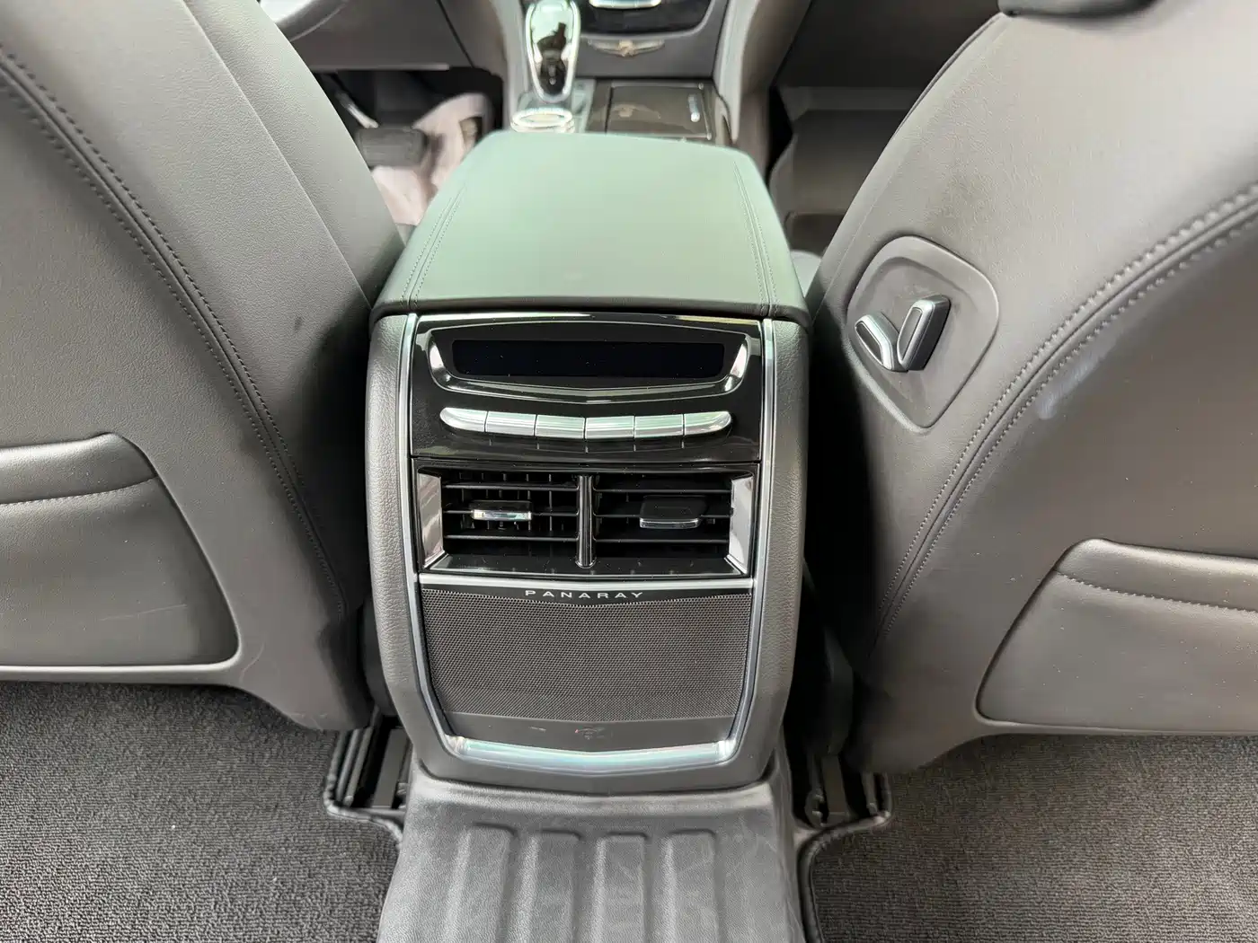 Фото 27 - Cadillac CT6